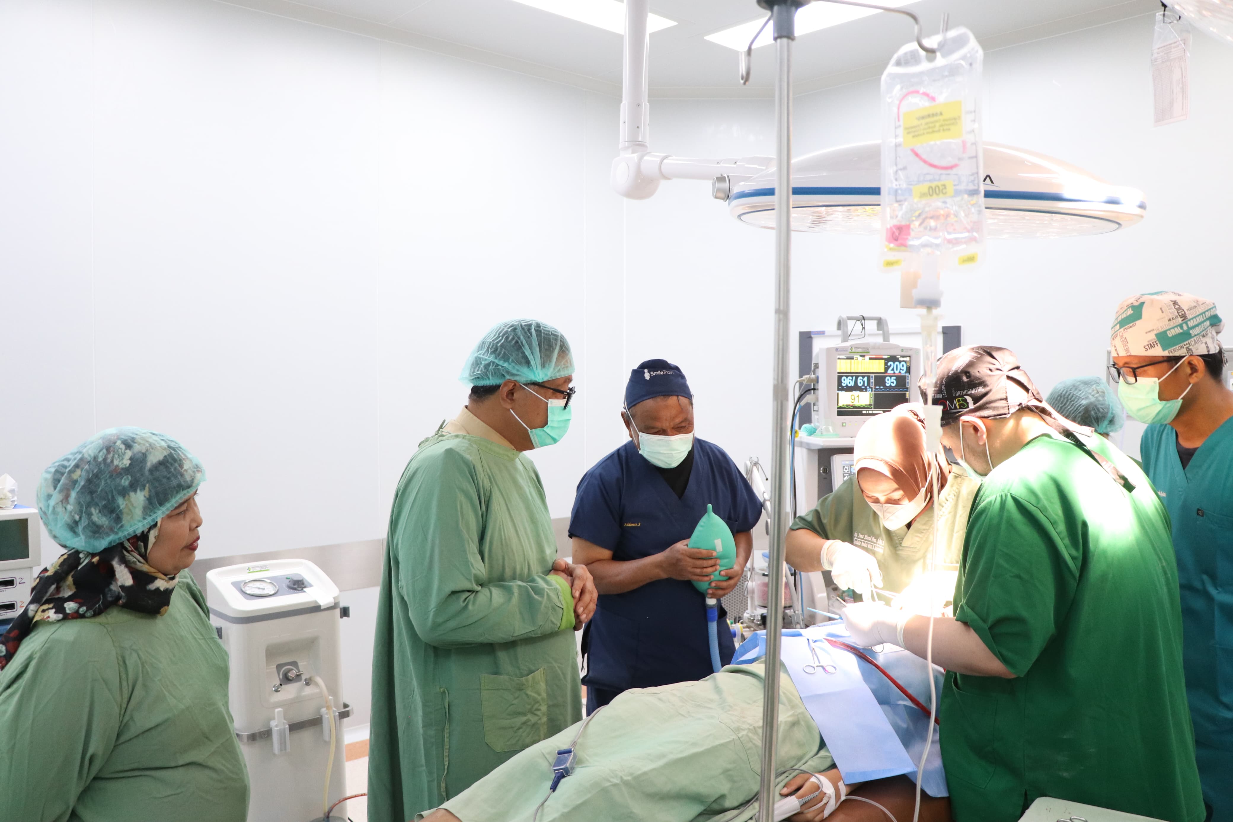 RSUD Sulbar Laksanakan Bakti Sosial, Sekprov: Bisa Menjadi Contoh Bagi Rumah Sakit Lain