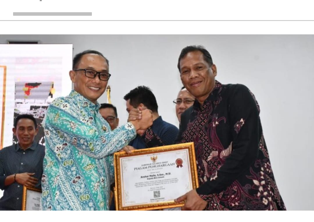 Biro Umum Terima Penghargaan dari Prof Zudan