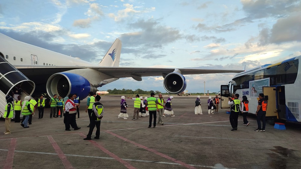 Dapat Informasi Pesawat Pengangkut JCH Alami Kerusakan Mesin, Danlanud Sultan Hasanuddin Terjun Langsung Bantu Proses Evakuasi