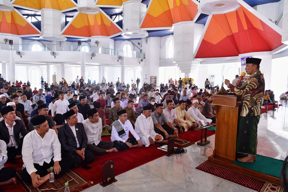 Salat Jumat Perdana di Masjid 99 Kubah, Prof Zudan Minta Perkuat Persaudaraan dan Dukung Program Pemerintah
