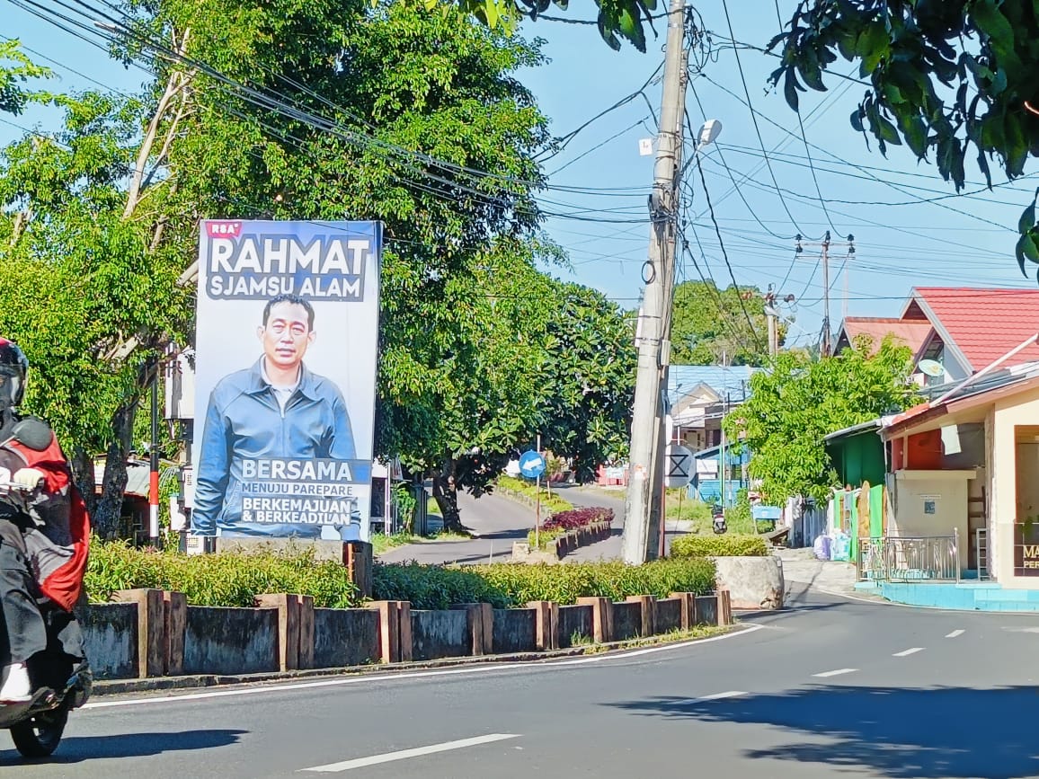Warga Inisiatif Pasang Baliho Dukung RSA Maju Pilkada Parepare 