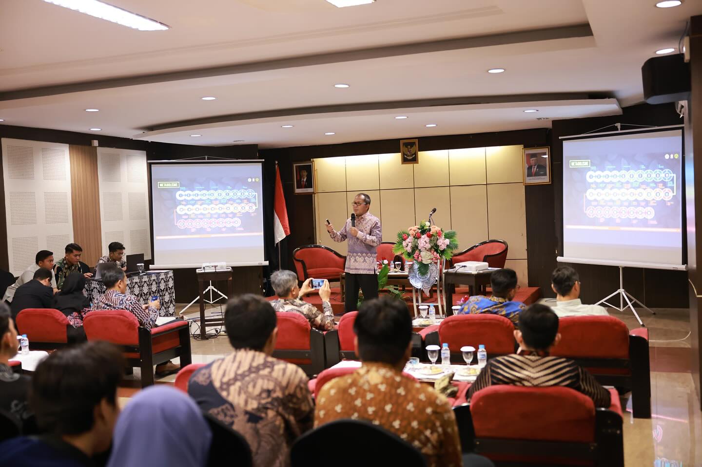 Beri Kuliah Umum di UGM, Danny Pomanto Paparkan Tentang Kota Rendah Emisi Karbon