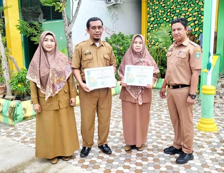 SMPN 9 Parepare Dapat Penghargaan dari Baznas, Pengumpul dan Penyalur Zakat Terbaik 