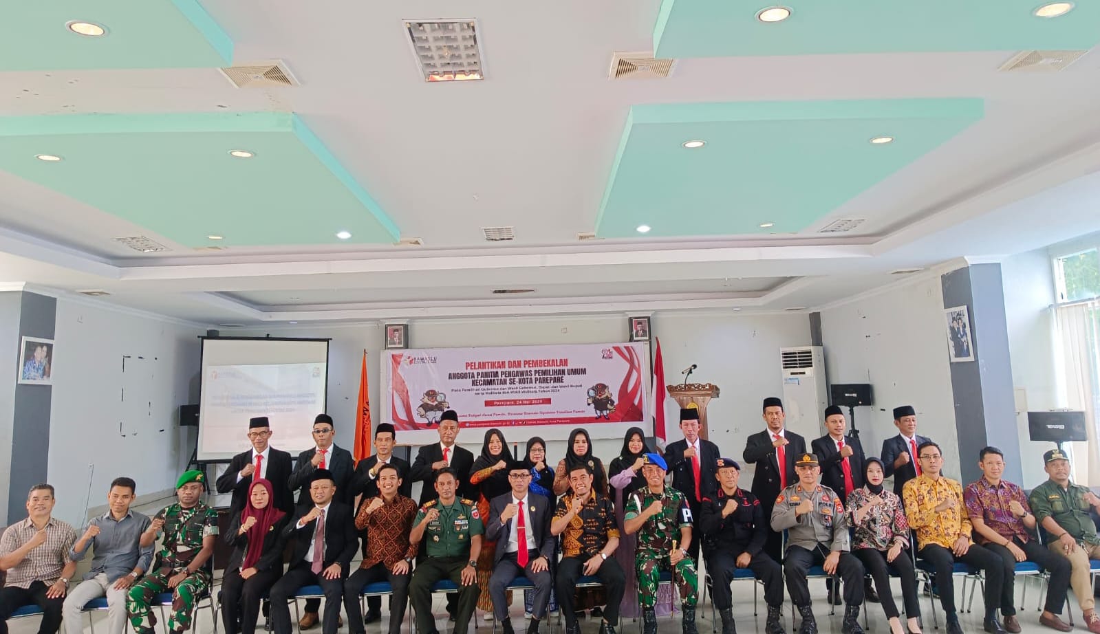 Pelantikan Panwascam se-Parepare, Pj Wali Kota Pesankan Cegah Pelanggaran Bersama Ciptakan Pilkada Damai