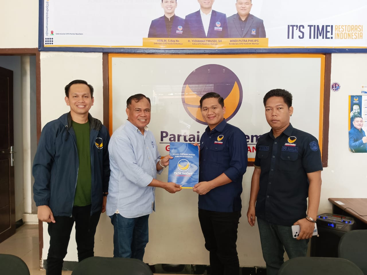 Serius Maju di Pilkada Mamuju, Rahmat Sanusi Paling Pertama Kembalikan Formulir Pendaftaran di Nasdem