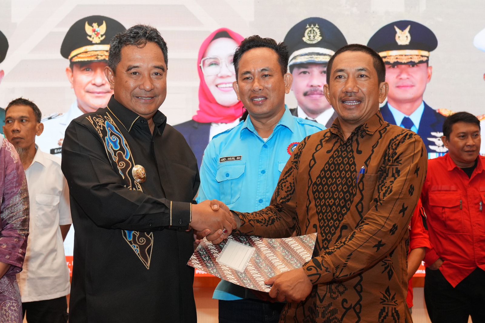 Momen Hari Buruh, Pj Gubernur Bahtiar Paparkan Konsep Ekonomi Biru Tingkatkan Kesejahteraan Sulsel