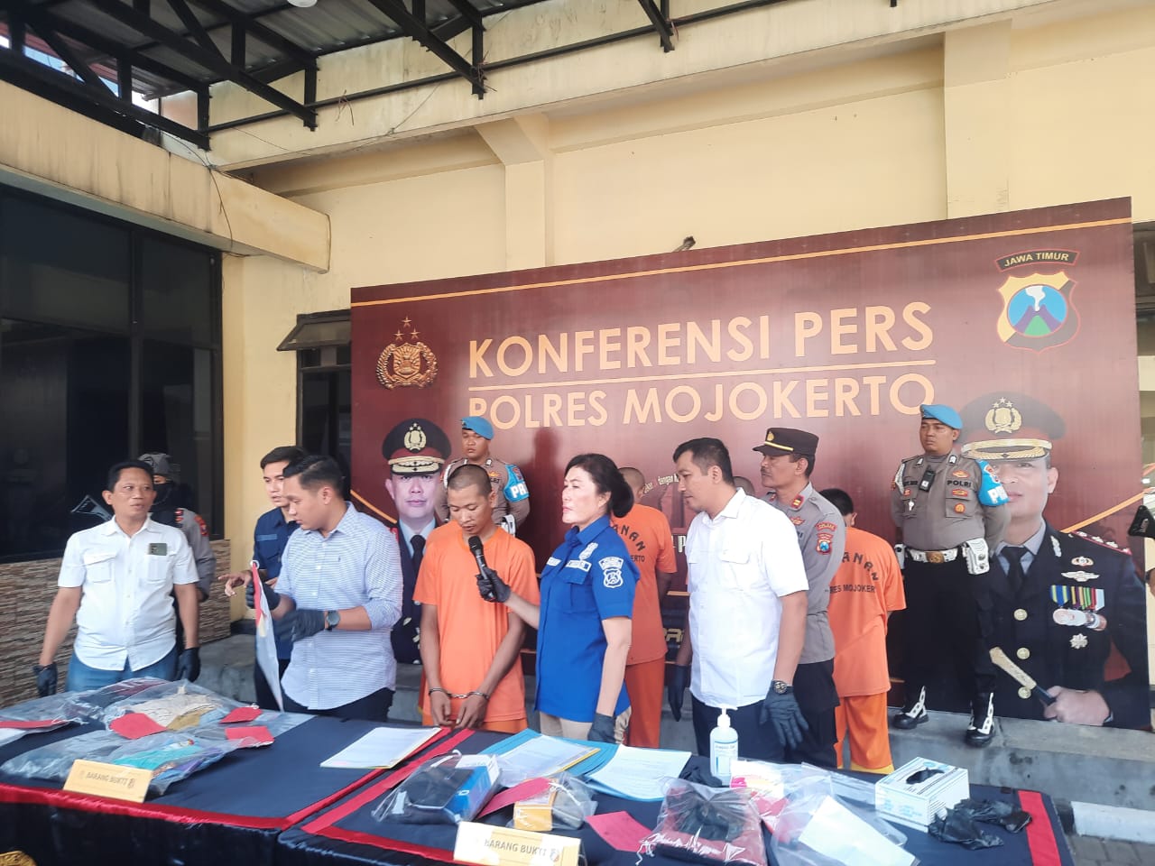 Mertua Perkosa Menantu saat Rumah Sepi, Ancam Korban Pakai Pisau