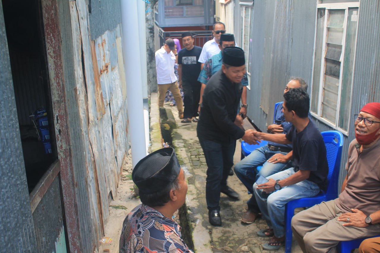 Melayat ke Rumah Duka di Ujung Lare, Warga Sebut MZ Berjiwa Sosial Tinggi