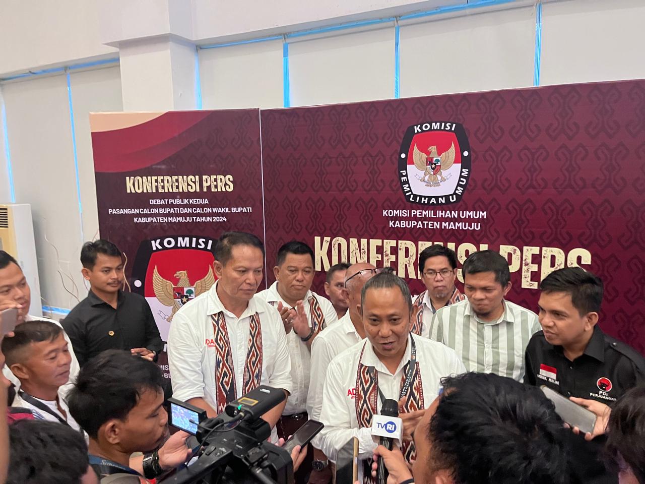 Adami Canangkan 100 Hari Kerja Tuntaskan Sistem Drainase dan Jalan Berlubang di Mamuju