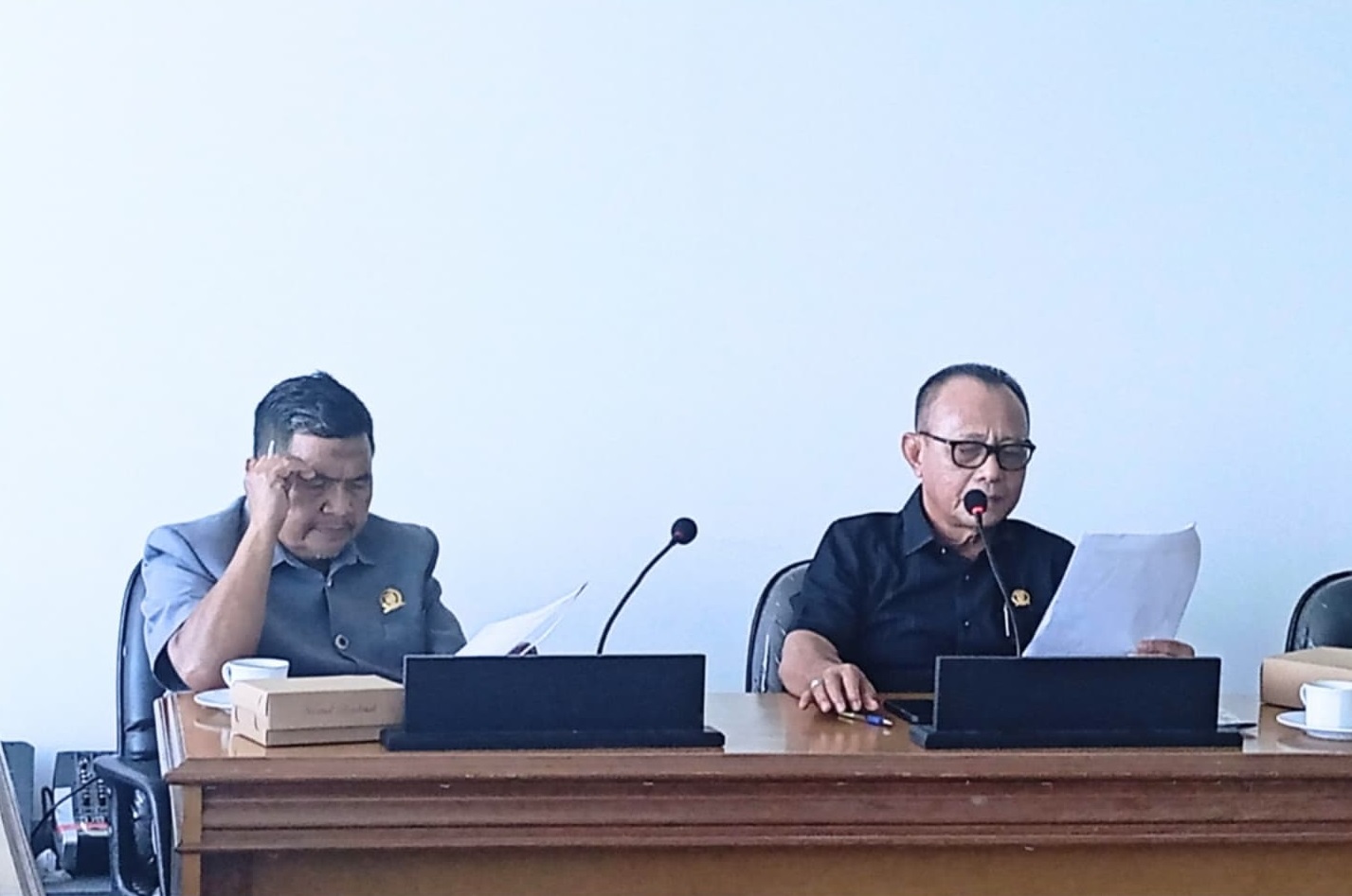 Bapemperda DPRD Sulbar Gelar Rapat Bahas Perubahan Ketiga Perda Tentang Susunan Perangkat Daerah