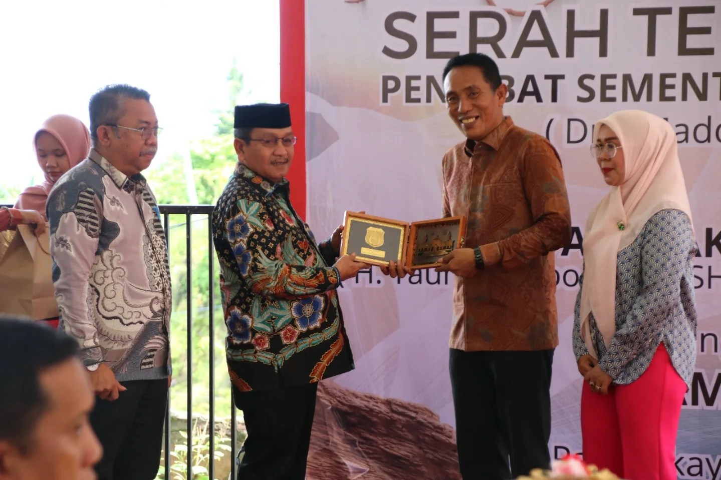 Sertijab Pjs Bupati Pasangkayu, Yaumil Ambo Djiwa Apresiasi Kinerja Baik Maddareski Selama Menjabat