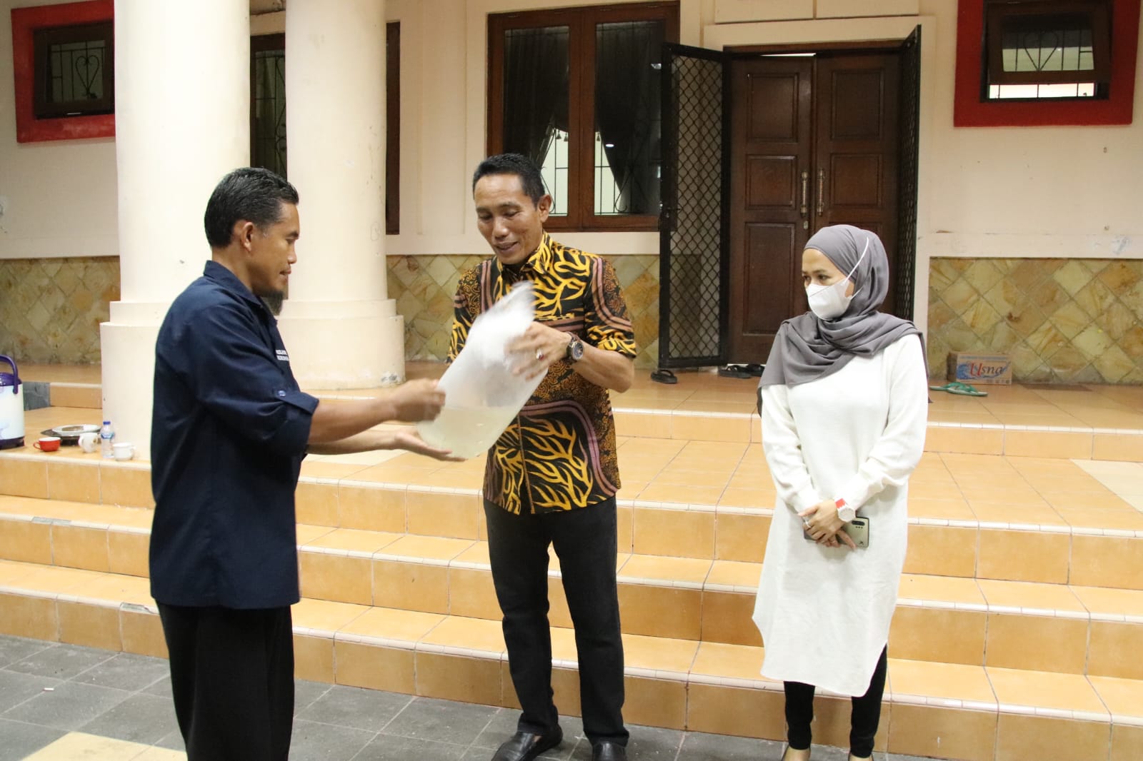 Pjs Bupati Pasangkayu Terima Bantuan 2.000 Bibit Ikan Nila dari Pj Gubernur Sulbar