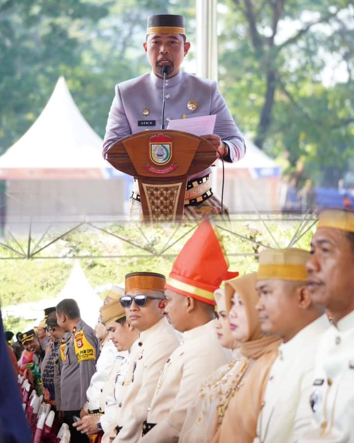 Camat Ujung Tanah Bersama Seluruh Lurah Hadiri Puncak Peringatan HUT Makassar ke-417 di Lapangan Karebosi