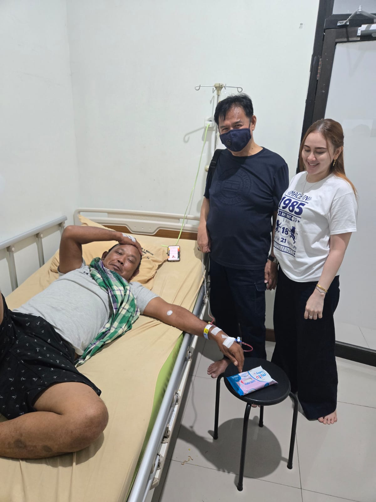 Di Tengah Kesibukan HSL Bersama Pembina Queen HSL Sempatkan Jenguk Lapoluz dan Anggota Queen HSL di RS