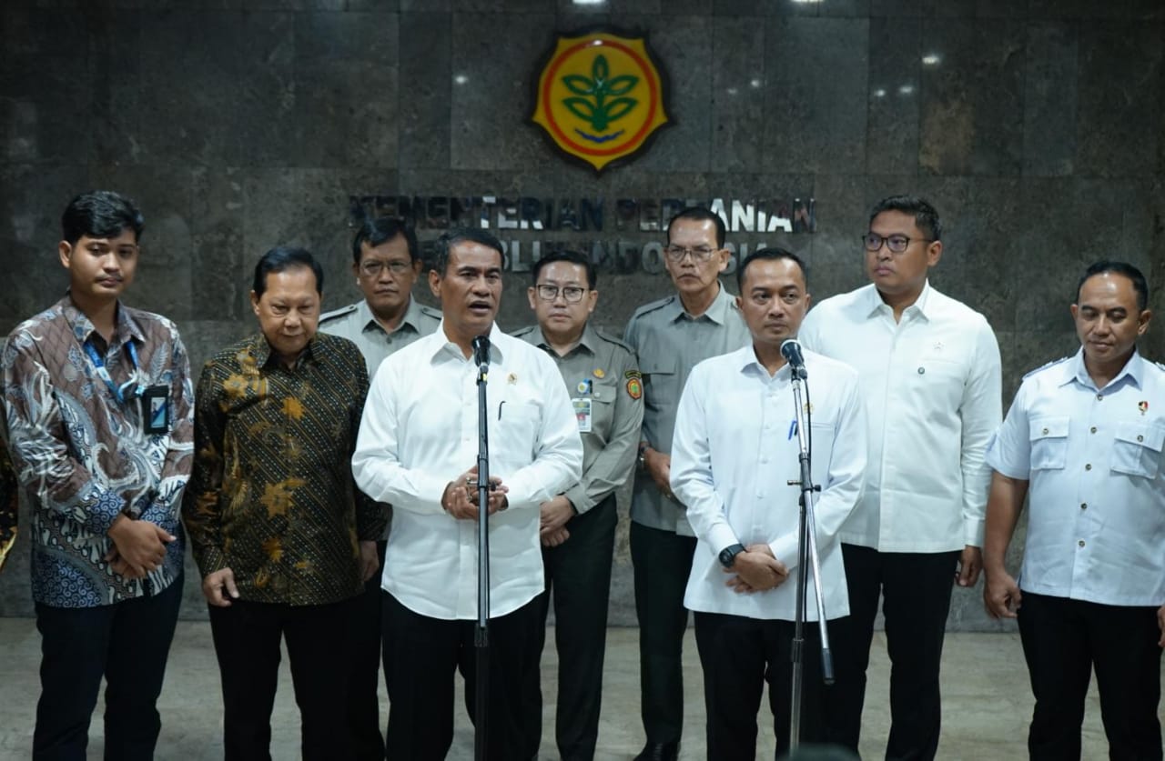 Mensesneg Apresiasi Gerak Cepat Mentan Amran Respon Peternak Susu