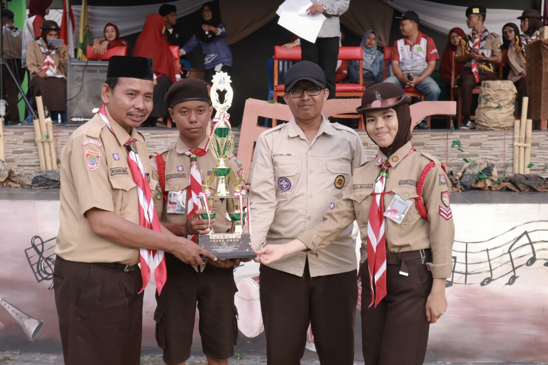 Hanun Scout SMPN 4 Parepare Juara 1 Umum Festival Camp Ceria 
