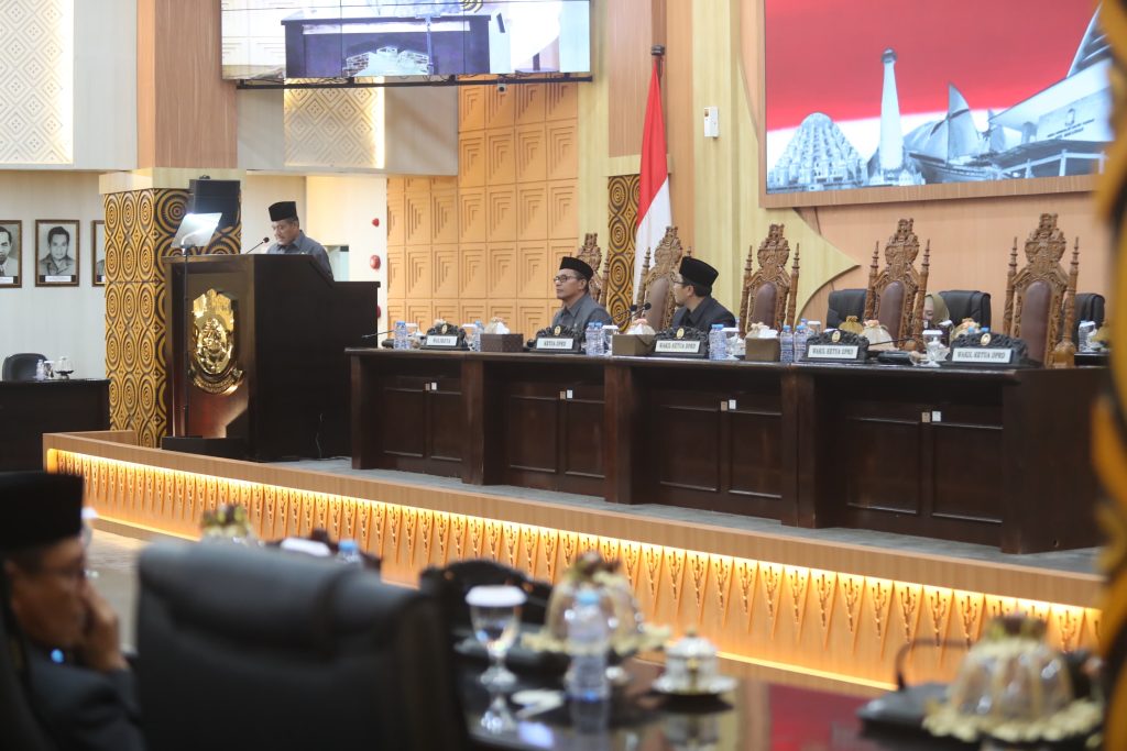 Rapat Paripurna Pemandangan Umum Fraksi DPRD Makassar, Peningkatan PAD Tuai Apresiasi