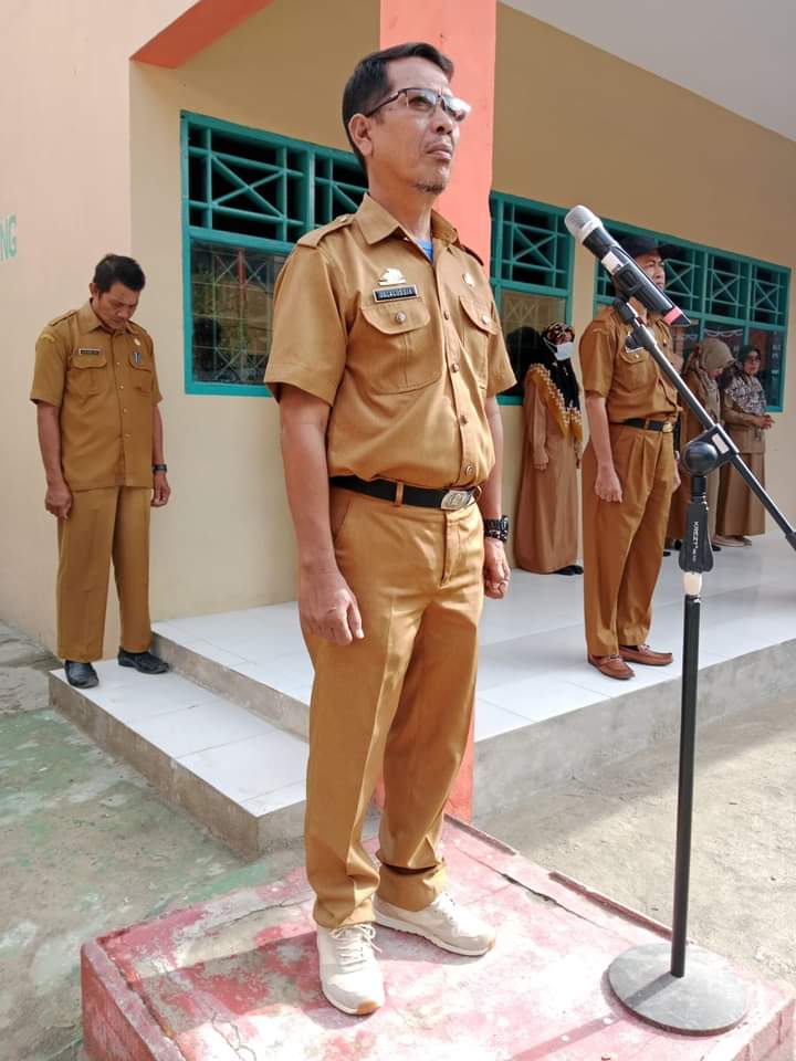 Upacara Peringatan Hari Pahlawan SMPN 10 Parepare Dirangkai Deklarasi Pelajar untuk Menolak Kekerasan 