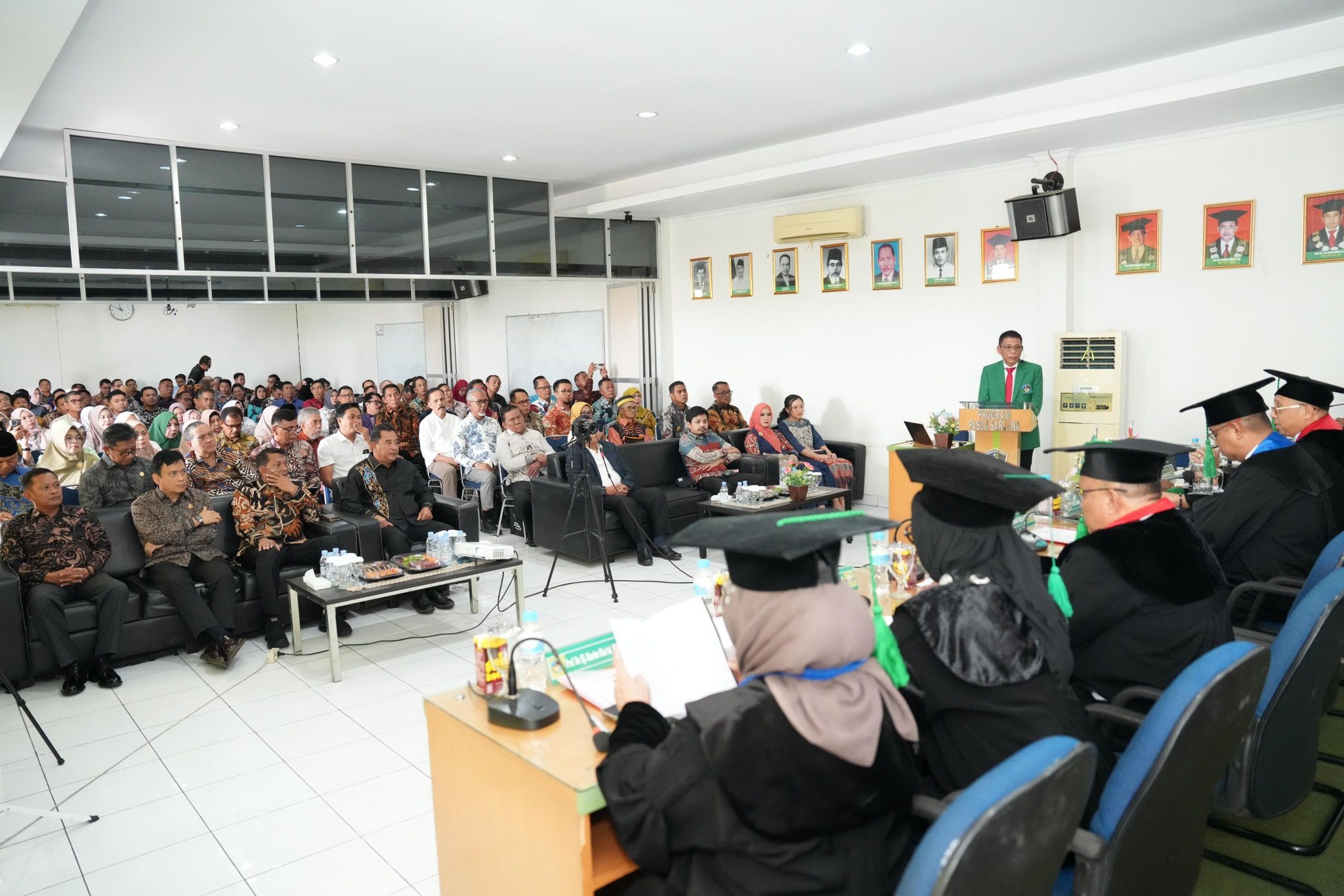 Pj Gubernur dan Sekprov Hadiri Ujian Promosi Kajati Sulbar di UMI