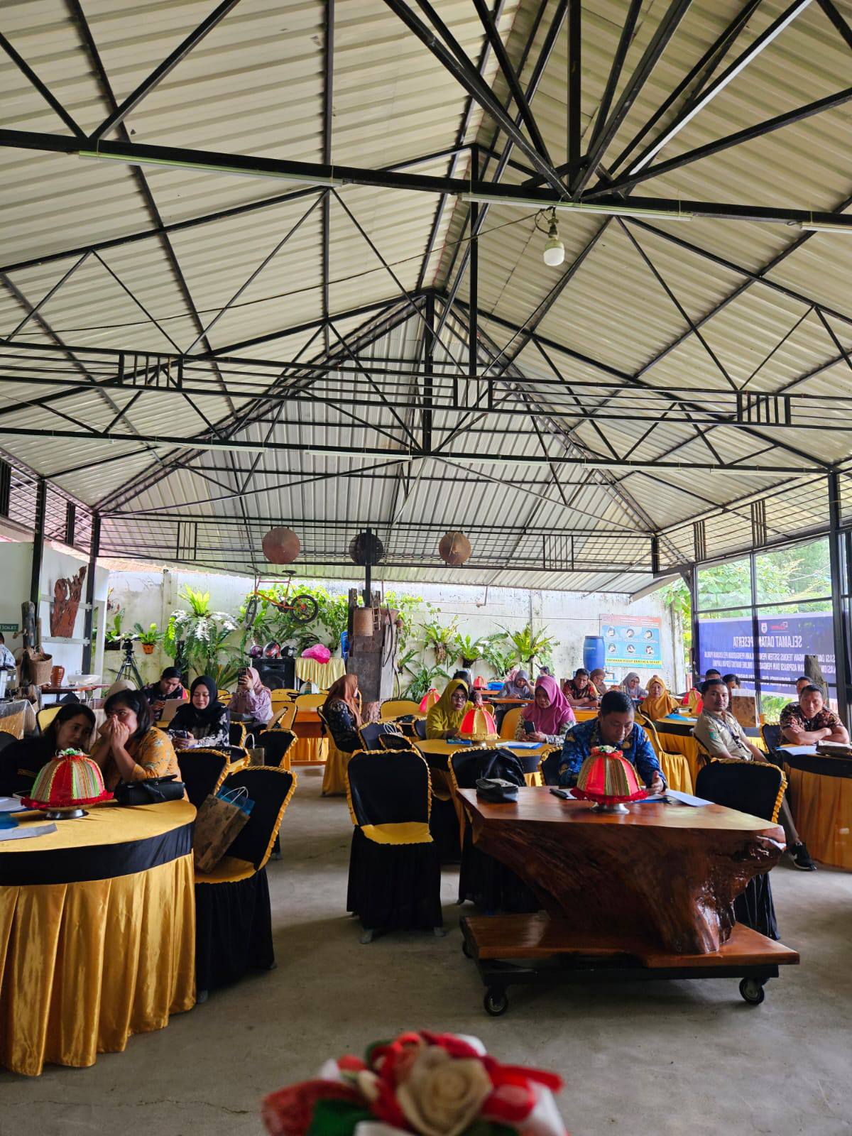 Dinas Kominfo Sulbar Gelar Sosialisasi Penggunaan Sp4n Lapor, Hadirkan Narasumber dari Kemendagri dan Ombudsman