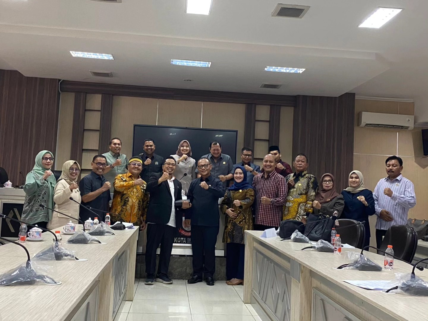 DPRD Makassar Terima Kunjungan Panja Kode Etik dan Tata Beracara DPRD Sulbar