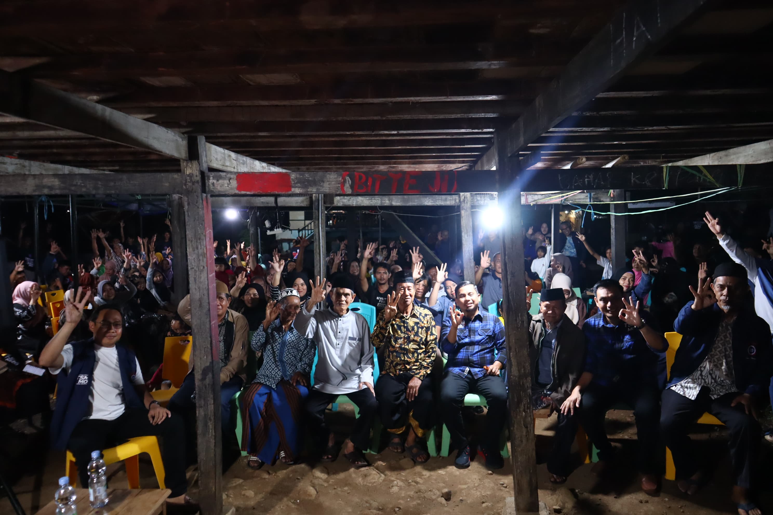 Tasming-Hermanto Disambut Antusias Warga Kampung Duri, Diyakini Bawa Perubahan Parepare Lebih Baik