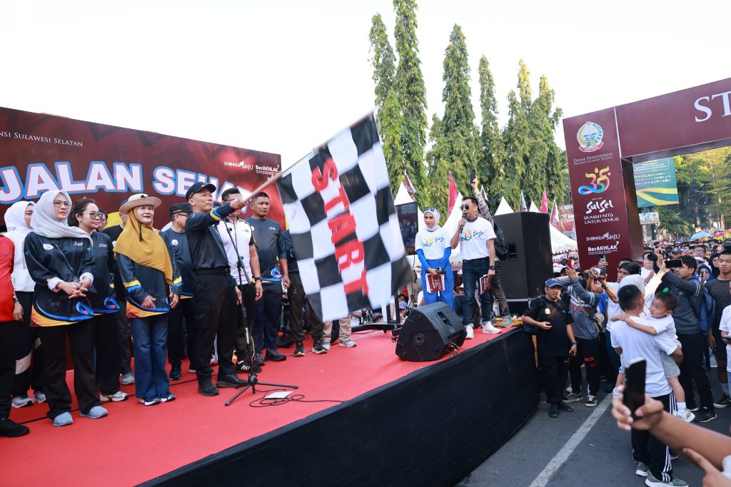Jalan Sehat HUT Sulsel Diikuti 534 Ribu Peserta, Pecahkan Rekor MURI