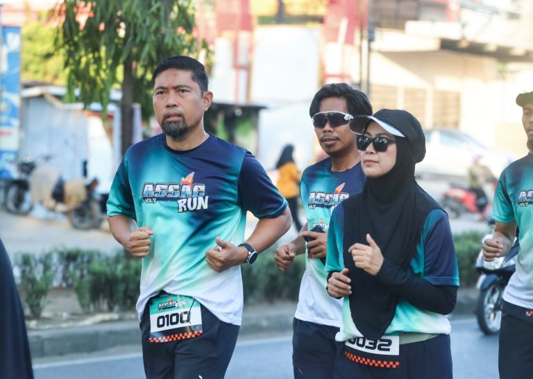 Lepas Fun Run AASAC SMA Islam Al-Azhar, Pjs Wali Kota Makassar Ikut Jadi Pelari