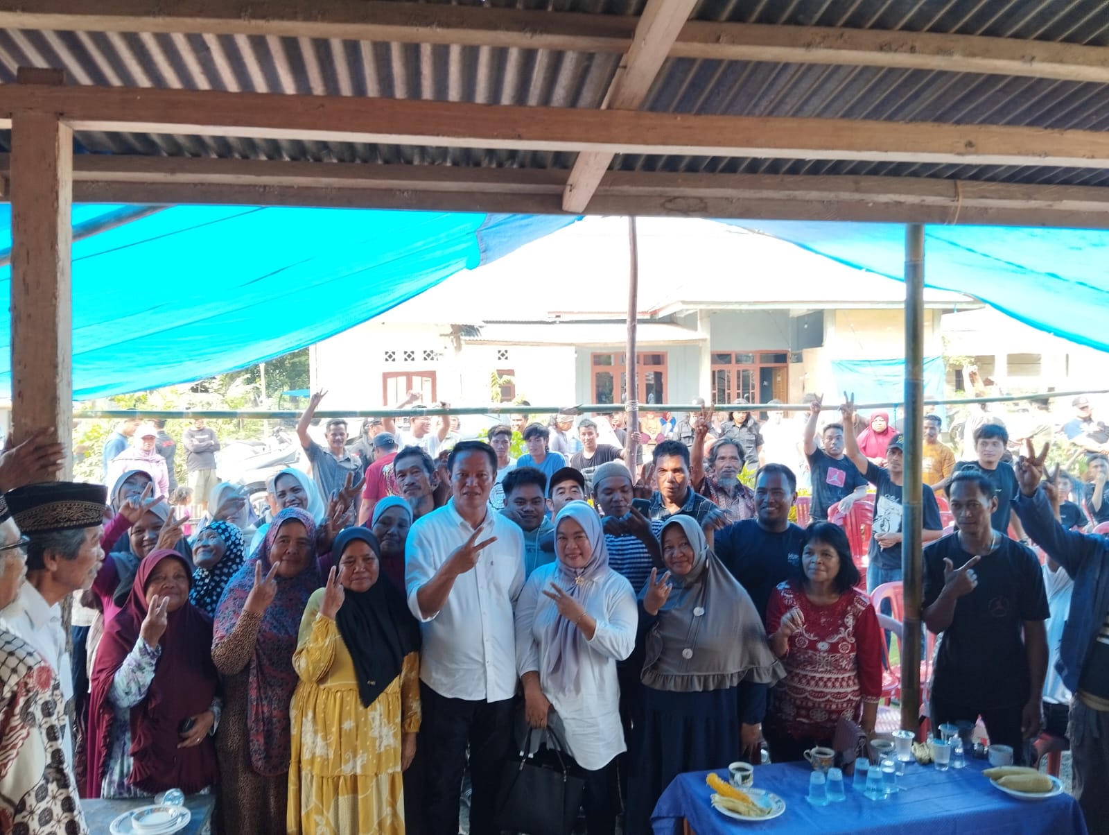 Bertemu Masyarakat Keang, Damris Sampaikan Visi Misi Mamuju Baru