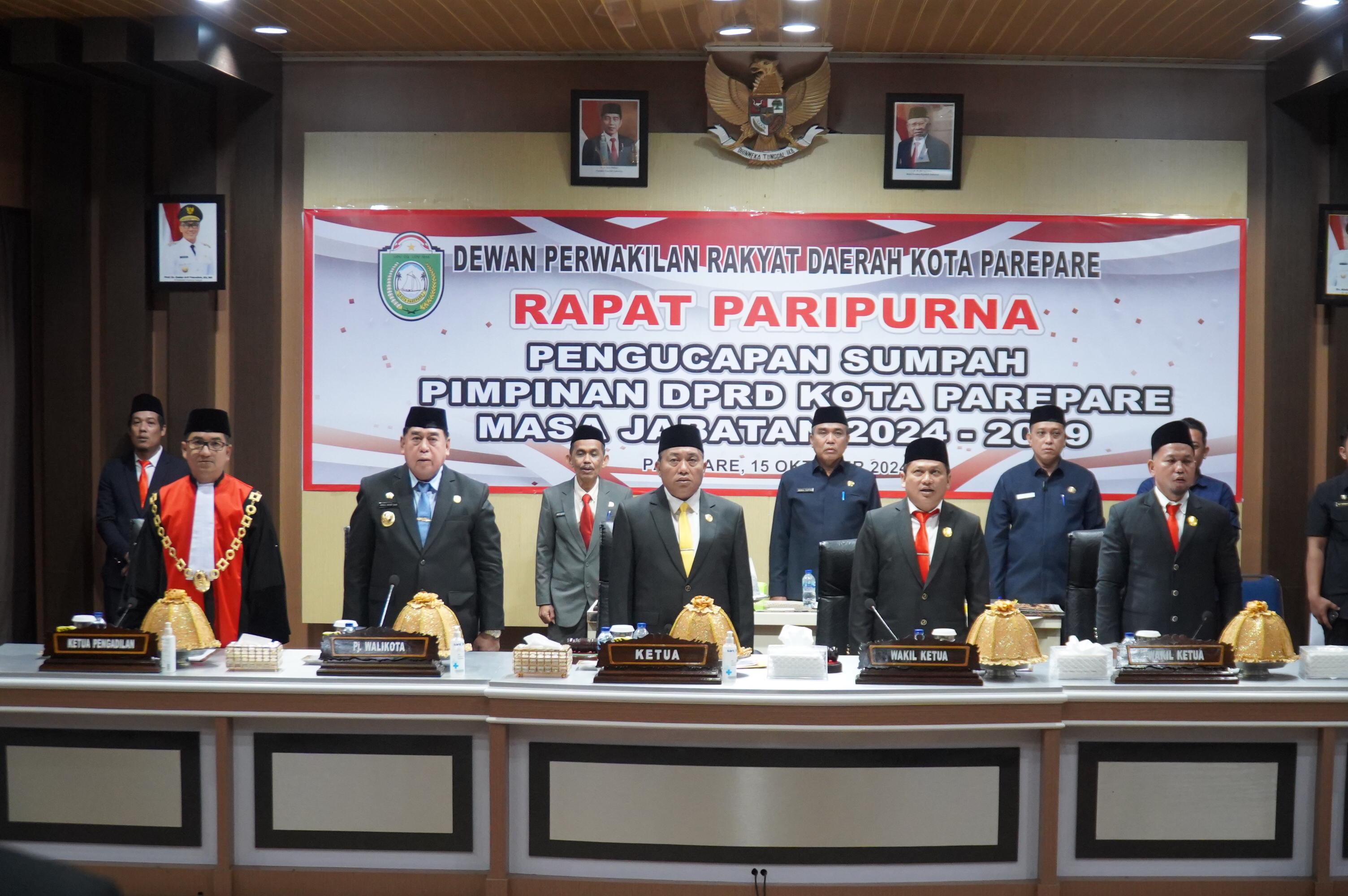 Resmi Tiga Pimpinan DPRD Parepare, Pj Wali Kota Abdul Hayat Ucapkan Selamat Bekerja untuk Rakyat