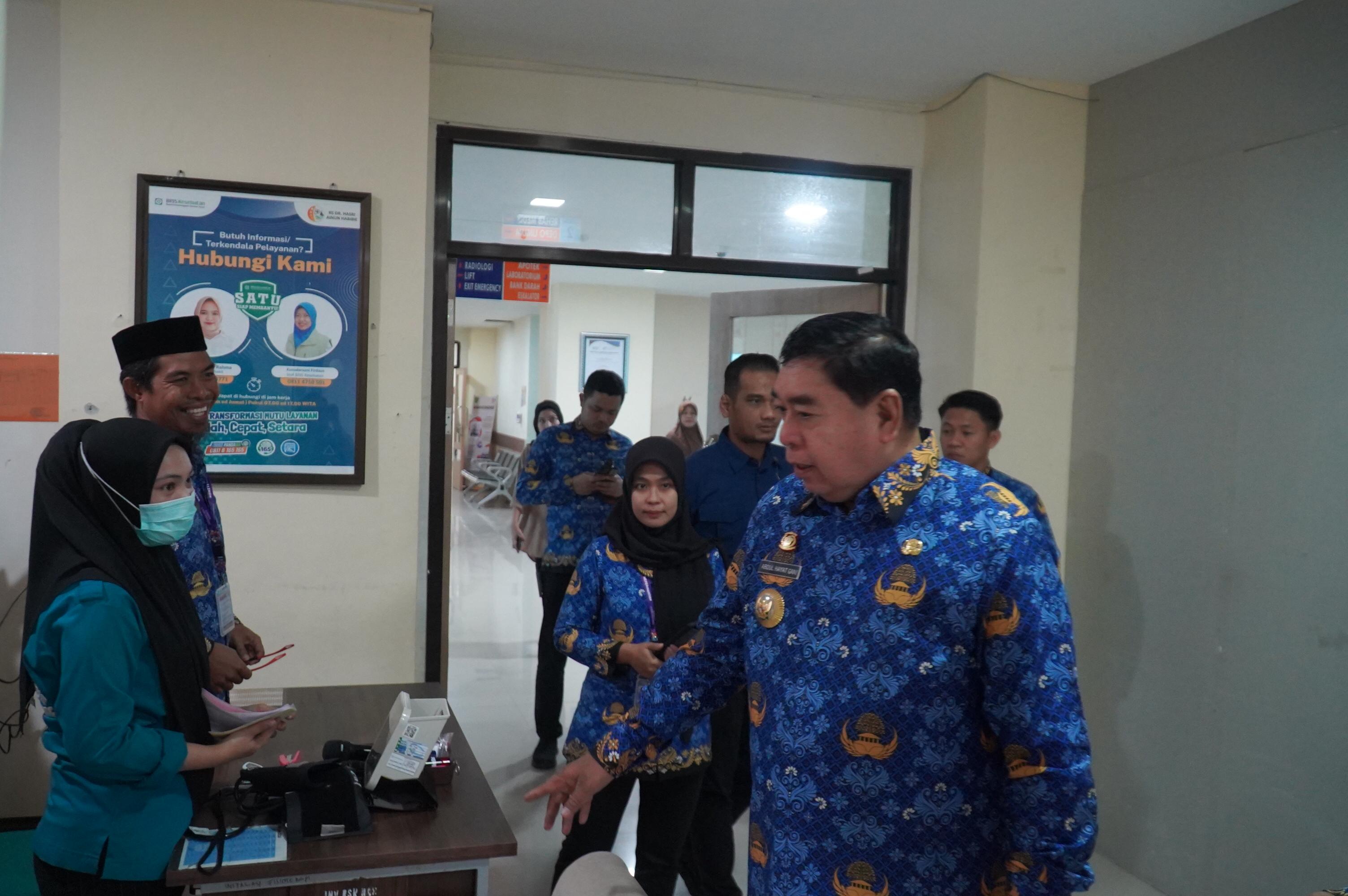 Kunjungi RS Hasri Ainun Habibie, Pj Wali Kota Parepare Pastikan Fasilitas dan Pelayanan Baik