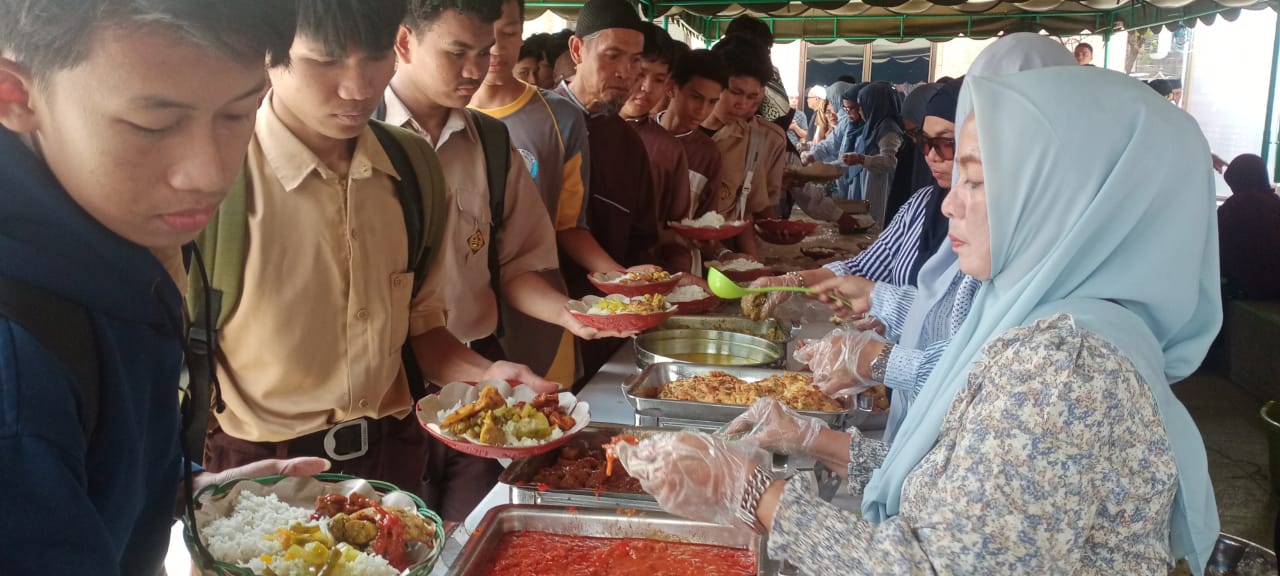 Jumat Berkah Masuki Pekan ke-20, Masjid Raya Semakin Ramai Didatangi Masyarakat 