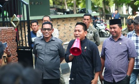 DPRD Makassar Terima Aspirasi Mahasiswa Terkait Pencemaran Lingkungan