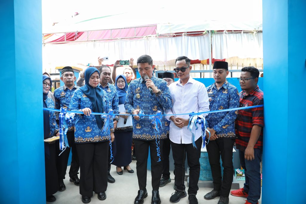 Anggota DPRD Makassar Dampingi Pjs Wali Kota Resmikan Infrastruktur Penyediaan Air Minum di Pannampu Tallo