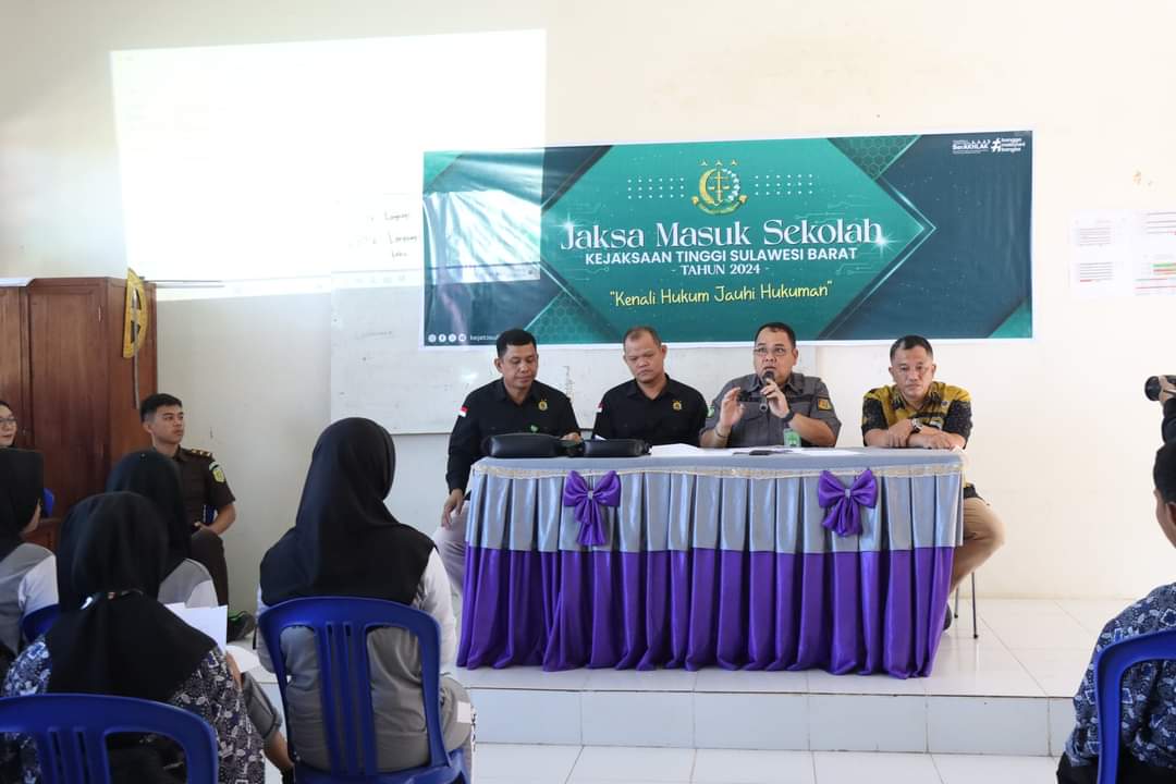Penyuluhan Hukum Jaksa Masuk Sekolah Digelar di SMA 2 Kalukku Mamuju