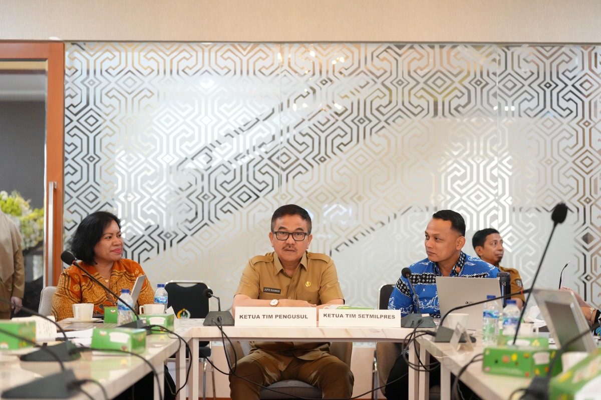 Dinilai Berkontribusi Luar Biasa dalam Bidang Kelautan, Pemprov Sulsel akan Dapat Tanda Kehormatan Satyalancana Wira Karya