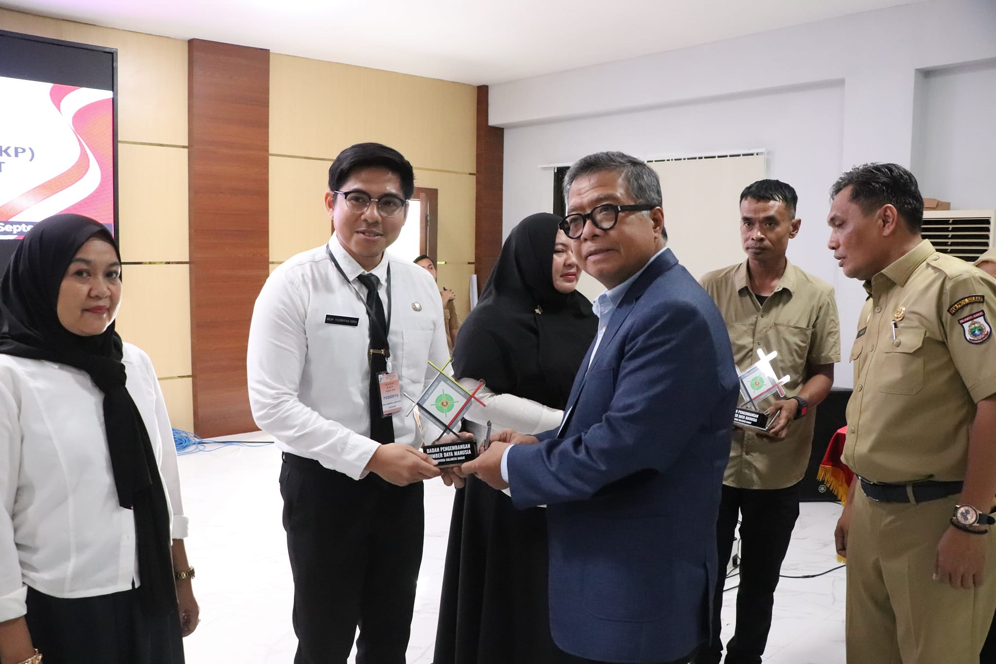 Launching Kompetensi Appe Sulapa dan Pelatihan Kepemimpinan Pengawas, Sekprov Sulbar Sebut Pemimpin Masa Depan