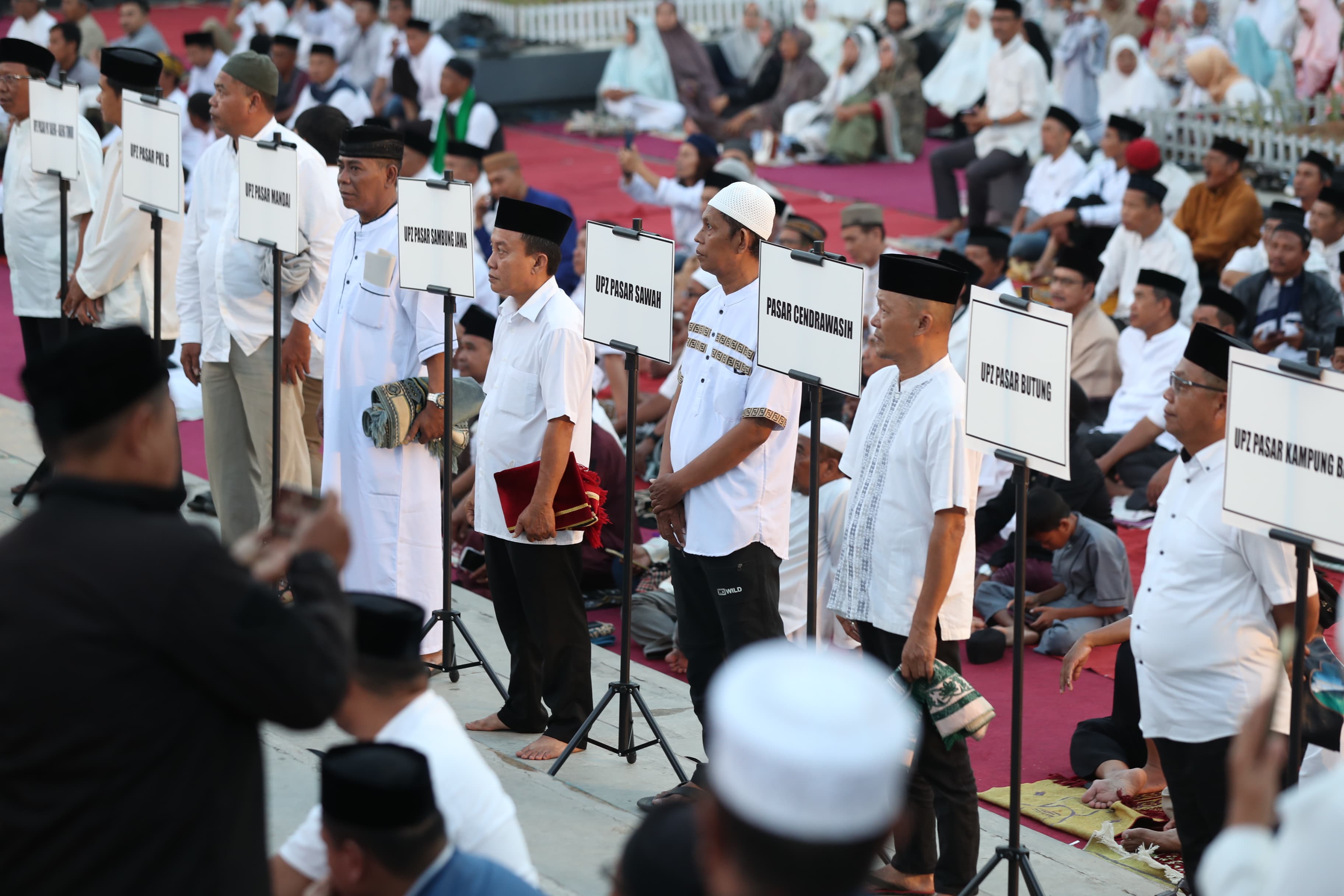Komitmen Terhadap Zakat, Danny Pomanto Lantik 32 Orang UPZ Perusda Kota Makassar