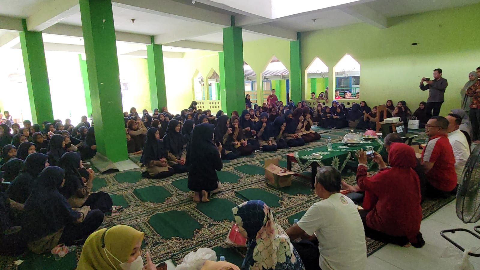 Gen Z Peduli Kesehatan, Alumni SMP Muhammadiyah Limbung Gelar Penyuluhan Stunting dan Pembagian Tablet Tambah Darah
