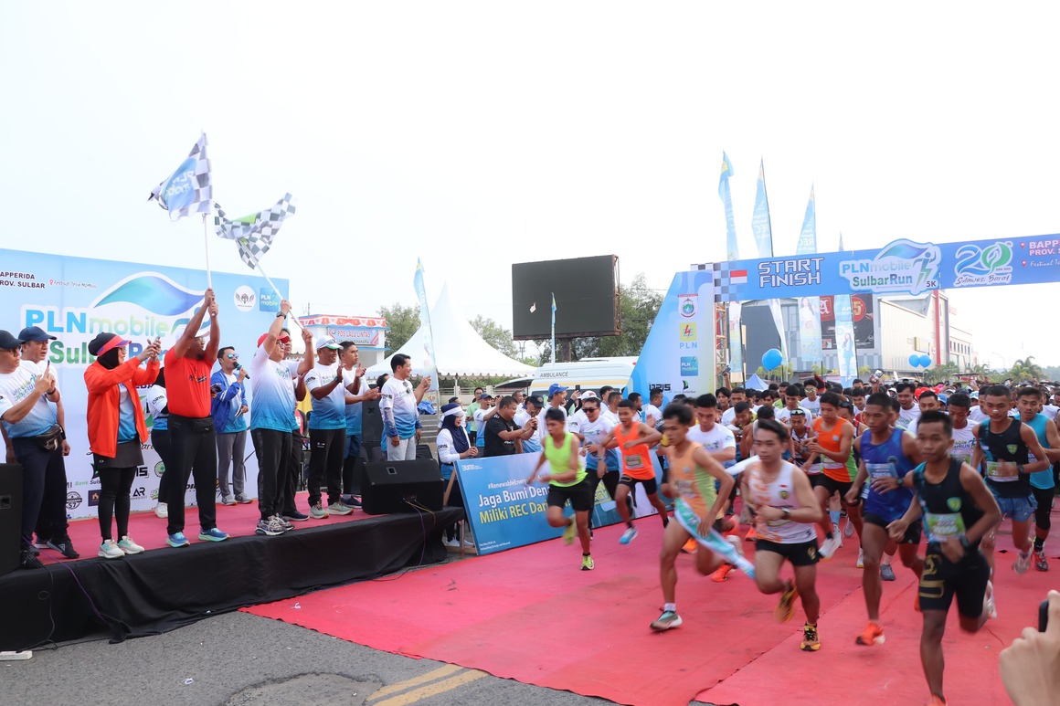 Fun Run 4 Km Menyambut Dua Dekade Sulbar, Dilepas Sekprov Bersama Pimpinan PLN