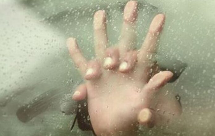 Oknum Camat Berbuat Mesum dengan Bidan, Digrebek dalam Mobil Masih Berseragam Dinas