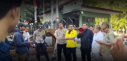 Terima Aksi Demo Aktivis Pemerhati Hukum, DPRD Makassar Komitmen Tindaklanjuti Aspirasi
