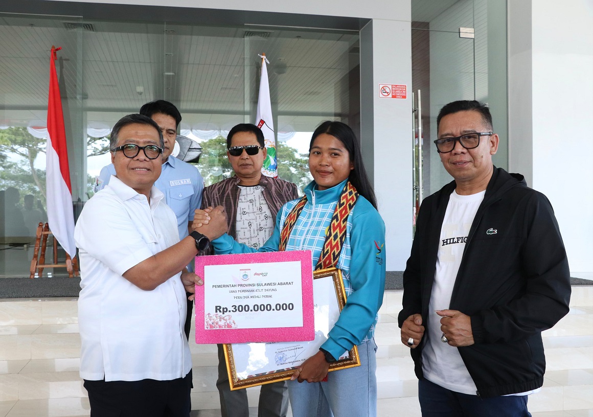 Atlet Dayung Berprestasi Ramlah Baharuddin Kembali ke Sulbar, Pemprov Sulbar Beri Sambutan Hangat