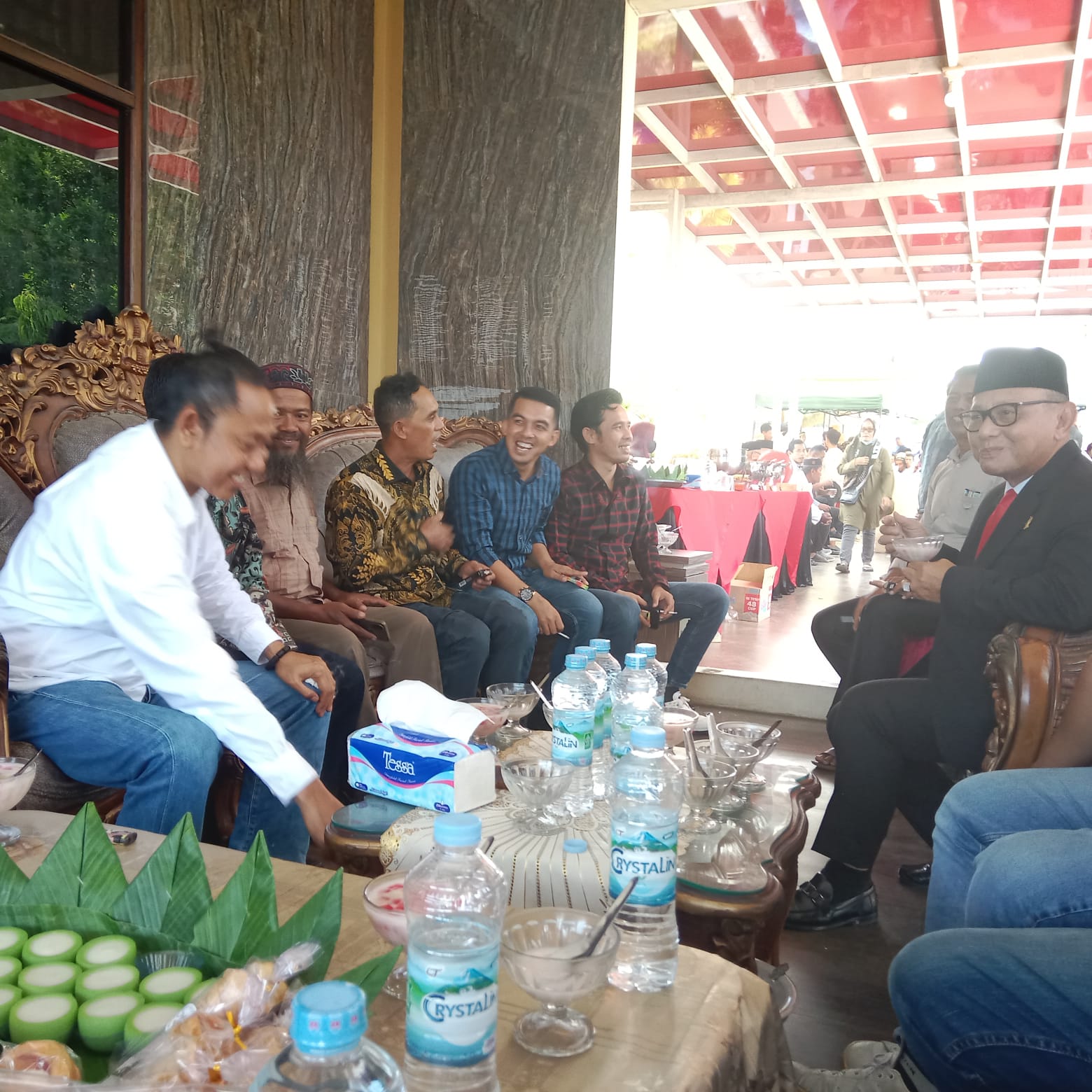Habsi Wahid Dilantik Jadi Anggota DPRD Sulbar, Calon Bupati Mamuju Ado Mas