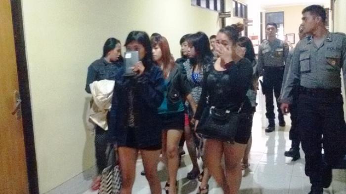 Janjikan Tip LC Rp500 Ribu Tapi Hanya Beri Rp200 Ribu, Pengunjung Karaoke Dikeroyok dan Ditikam