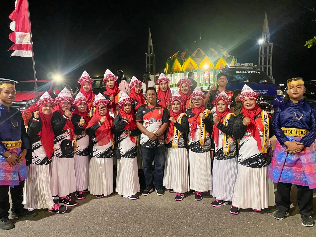 Memukau, Tim Drumband dan Peserta Gerak Jalan SMPN 9 Parepare Meriahkan HUT Kemerdekaan 