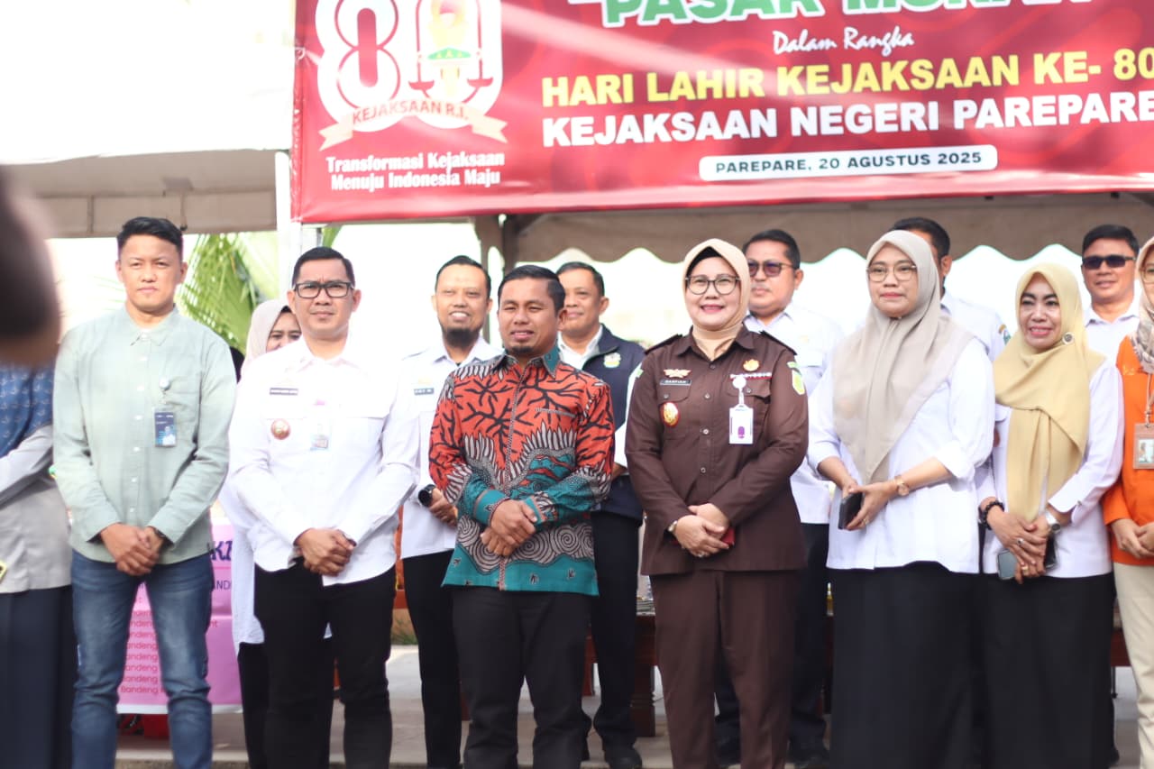 Momen Hari Lahir Kejaksaan, Wali Kota Parepare Apresiasi Kejari Gelar Pasar Murah Bantu Masyarakat 