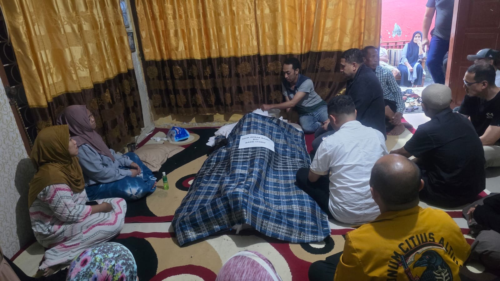 Korban Pembakaran Gedung DPRD, Munafri Melayat di Rumah Duka Staf Humas Setwan