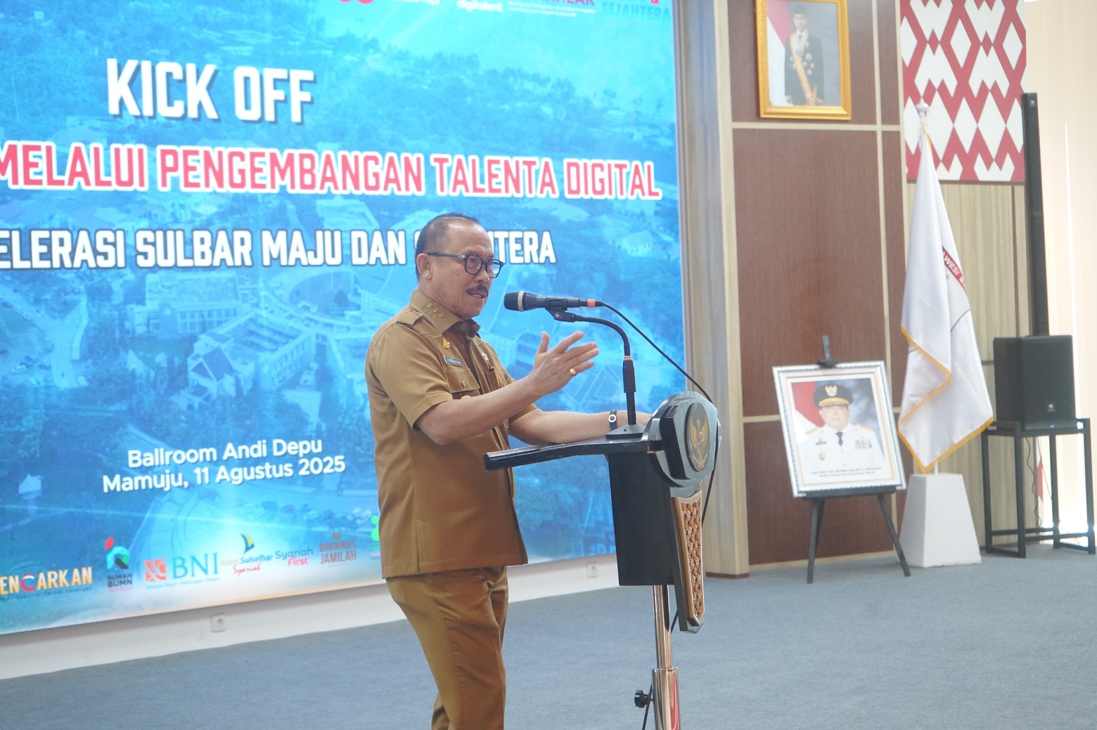 Gubernur Sulbar Sindir ASN "Lebih Pintar" dari Kecerdasan Buatan  