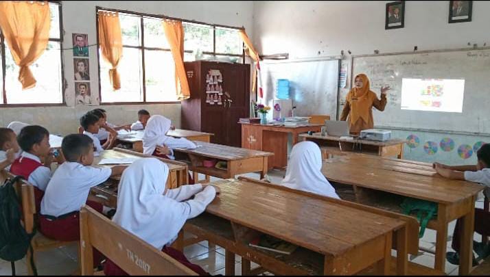 Inovasi Pelangi, Solusi Kreatif Guru SDN 32 Parepare Buat Digitalisasi Bahan Ajar Jadi Lebih Interaktif dan Mudah Diakses